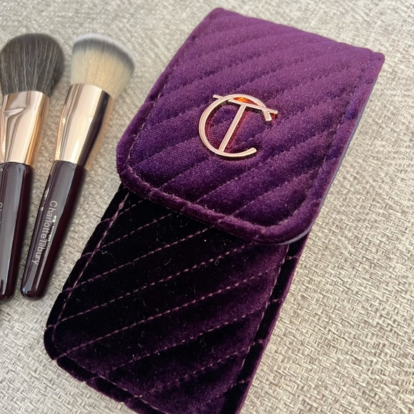Charlotte Tillbury Makeup Brush Set - Picture 2 of 5